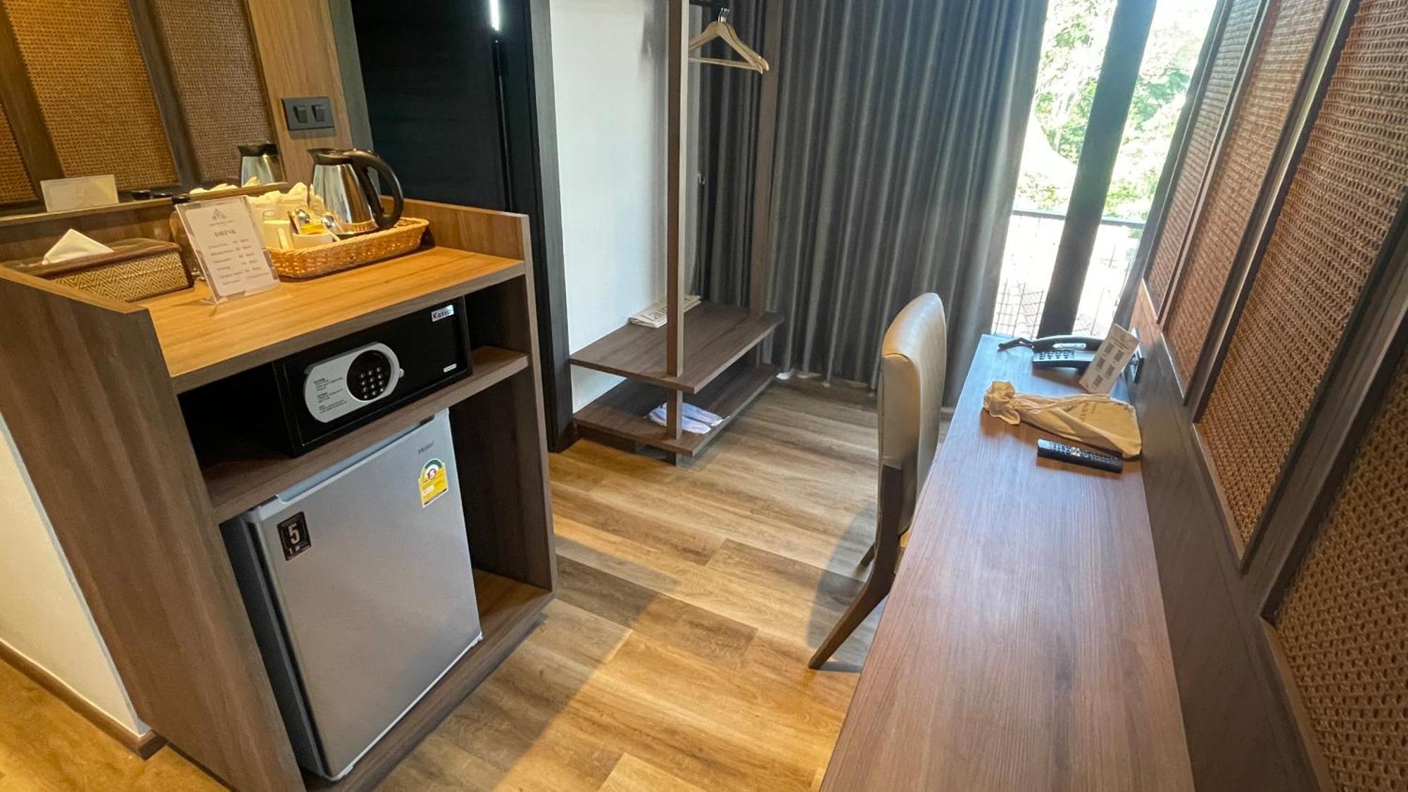 Sareeviengping Hotel Chiangmai チエンマイ エクステリア 写真